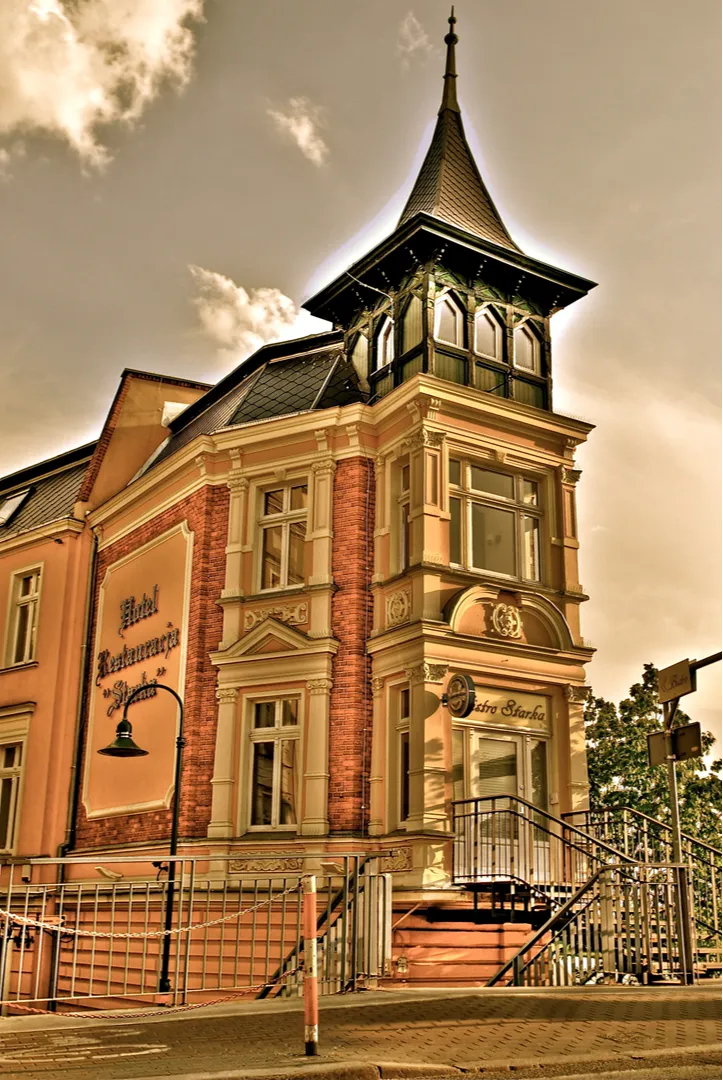 Restauracja Starka - zabytkowa kamienica nad Odrą